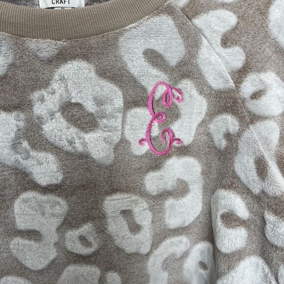 True Craft | Tan Plush Animal Leopard Print Monogram E Cropped Sweater Medium - Picture 3 of 7